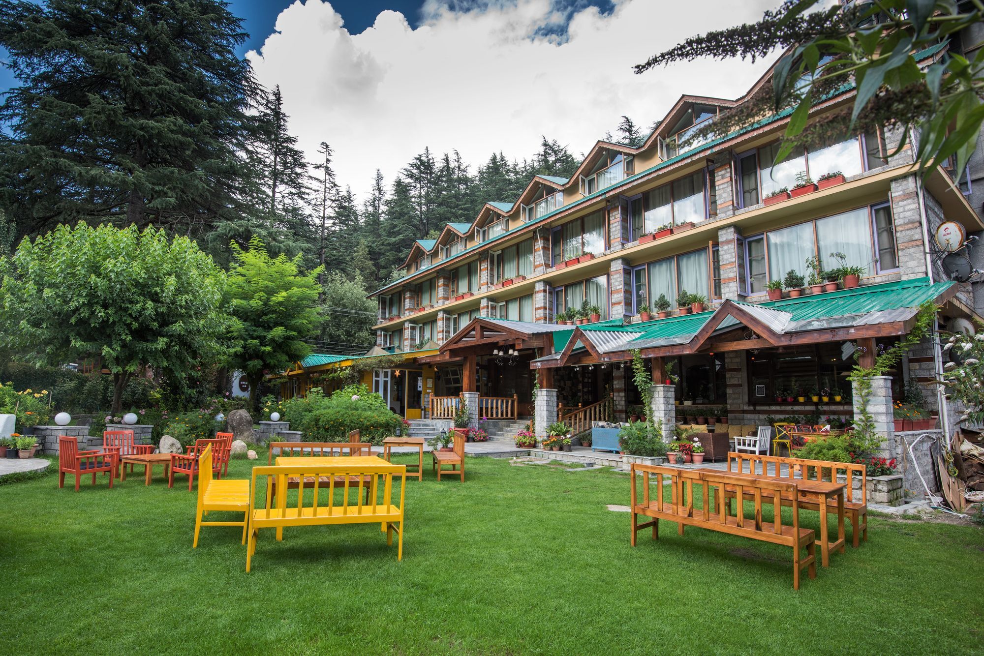Johnson Lodge & Spa Манали Экстерьер фото